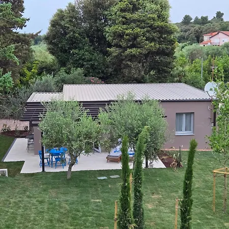 House Altea * Banjole