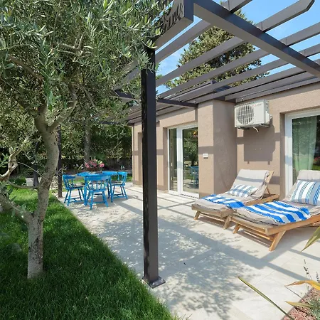 House Altea * Banjole