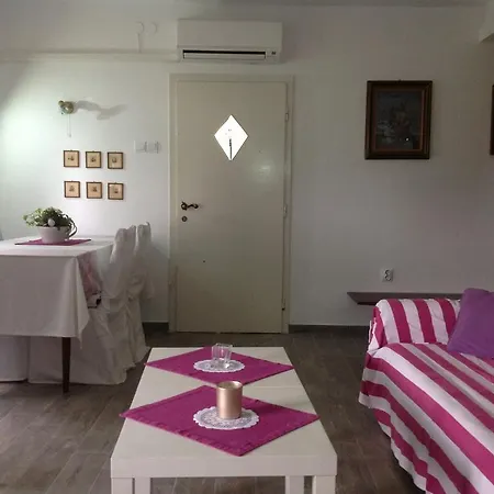 Дом отдыха House Altea Банджоле